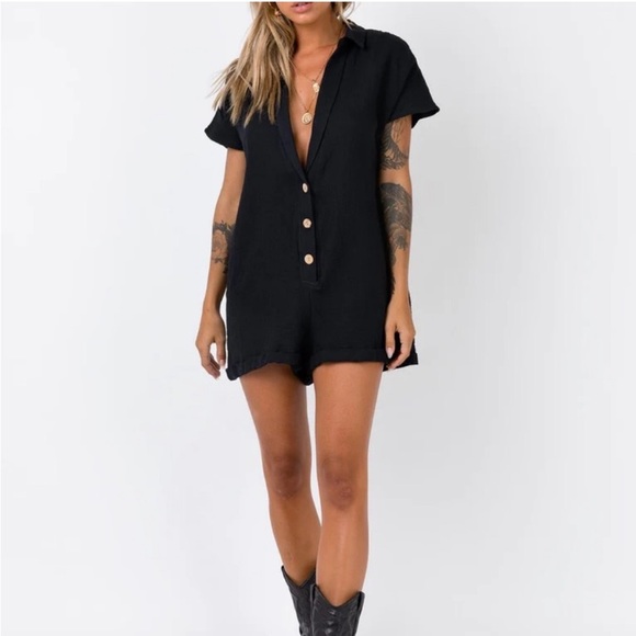 Princess Polly Womens Size 6 Black Vixen Short Romper Gauze 100% Cotton Playsuit - Picture 3 of 16
